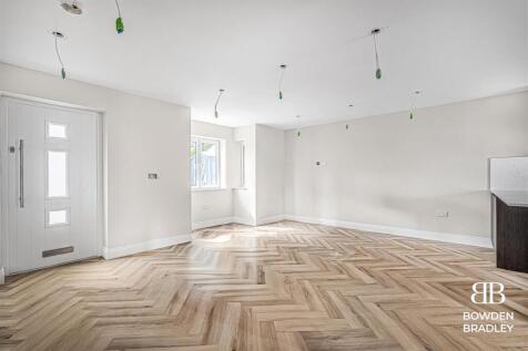 Kitchen / Lounge