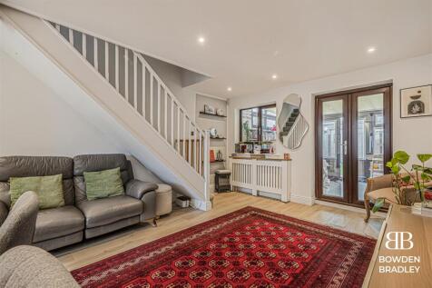 Living Room/ Kitchen