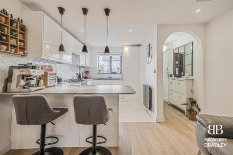 Living Room/ Kitchen