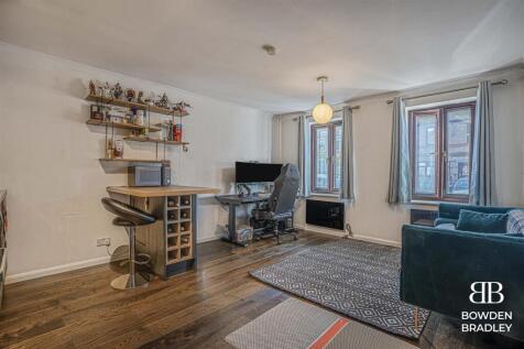 Living Room/Kitchen