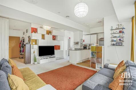 Living Room/Kitchen