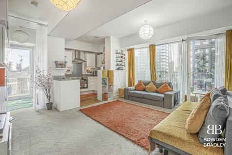 Living Room/Kitchen