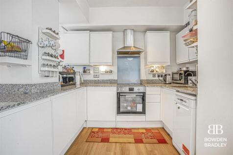 Living Room/Kitchen