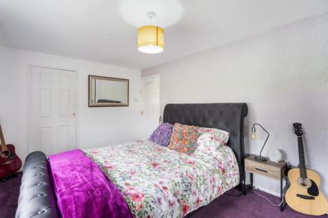 275Woodhall-02.jpg