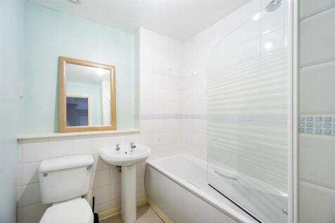 24LomondCrt-03.jpg