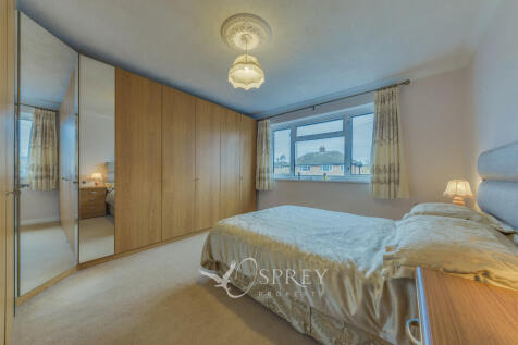 Principal Bedroom...