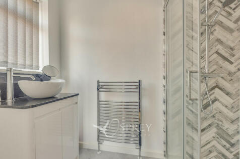 En-suite Shower R...