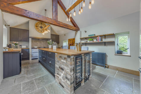 Kitchen/Breakfast...