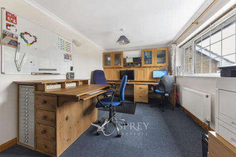 Large Office/Stud...
