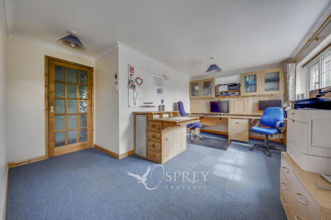 Large Office/Stud...