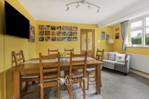 Breakfast Room