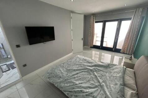 Ground floor 4