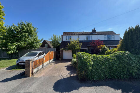 4 Bedroom Semi Detached Dormer Bungalow  for Sale