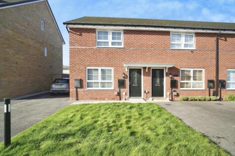 3 Bedroom End Terrace House For Sale