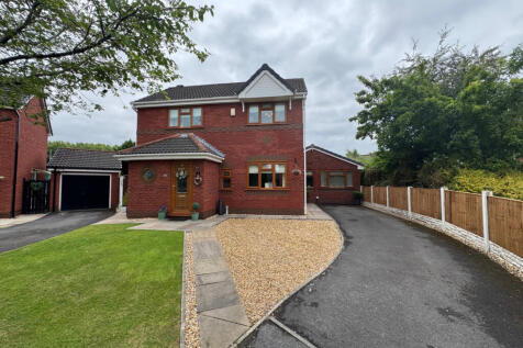 4 bed detached house for sale Newman Close, Hindl