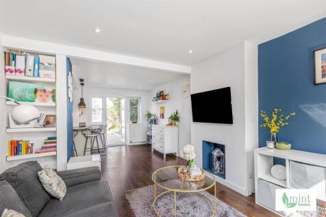 15__Engliff_Lane__Pyrford__Woking__Surrey__GU22_8S
