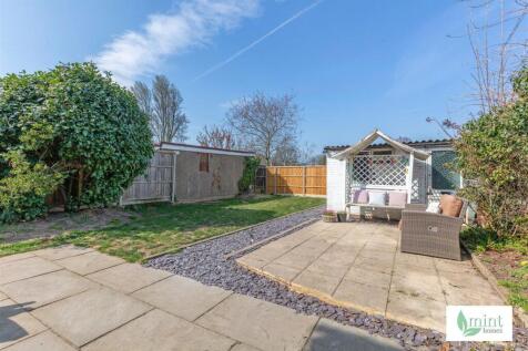 15__Engliff_Lane__Pyrford__Woking__Surrey__GU22_8S