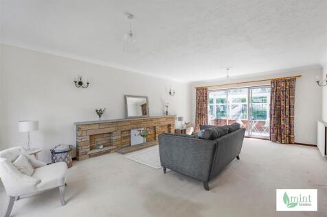Mint_-_Amberley_Close-2.jpg