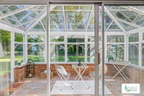 Mint_-_Amberley_Close-5.jpg