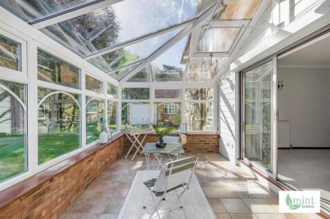 Mint_-_Amberley_Close-6.jpg
