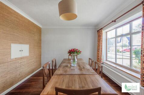 Mint_-_Amberley_Close-9.jpg