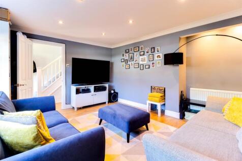 Lounge 1.2.jpg