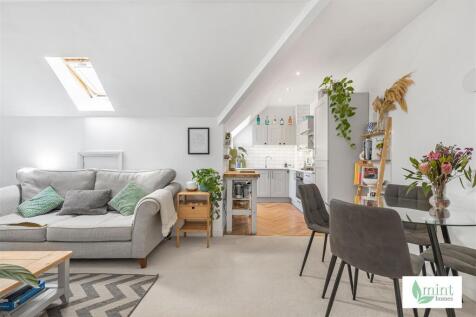 Mint_homes-7_littleton_place-tw17__7_.JPG