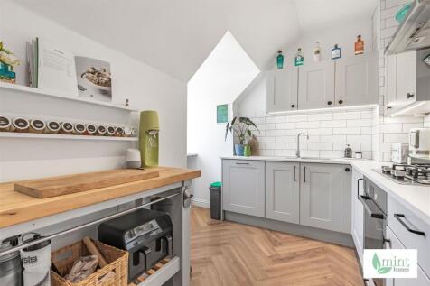 Mint_homes-7_littleton_place-tw17__10_.JPG