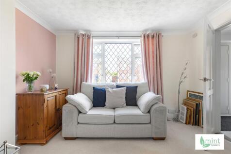 Mint_homes-10_edward_li_avenue-kt14__22_.JPG