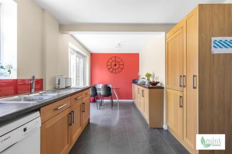 Mint_homes-10_edward_li_avenue-kt14__16_.JPG
