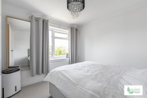 Mint_homes-10_edward_li_avenue-kt14__7_.JPG