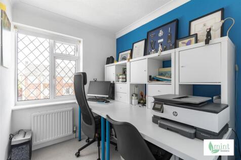 Mint_homes-10_edward_li_avenue-kt14__8_.JPG