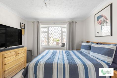 Mint_homes-10_edward_li_avenue-kt14__10_.JPG