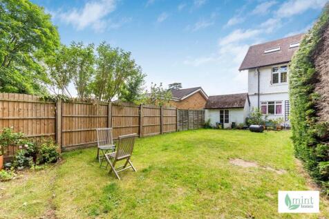 Mint_homes-birthcroft__26a_hare_hill-kt15__2_.JPG