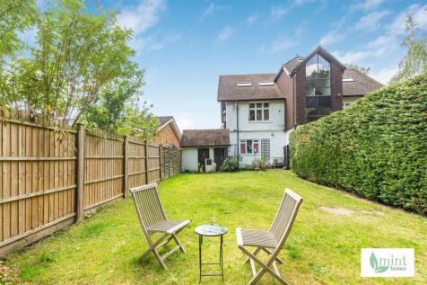 Mint_homes-birthcroft__26a_hare_hill-kt15__3_.JPG