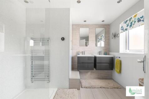 Mint_homes-53_amberley_drive-kt15__12_.JPG