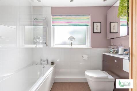 Mint_homes-53_amberley_drive-kt15__6_.JPG