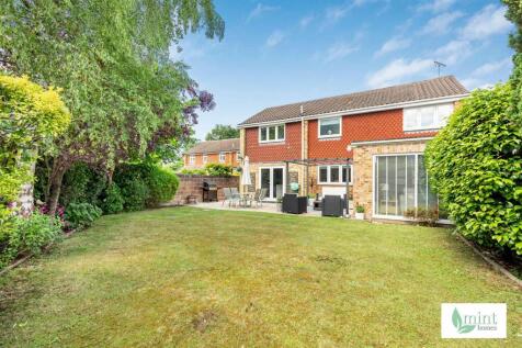 Mint_homes-53_amberley_drive-kt15__28_.JPG