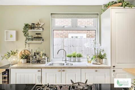 Mint_-_Chapel_Grove__2_-20.jpg