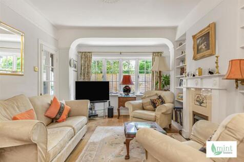 Mint_homes-26_brighton_road-kt15__27_.JPG