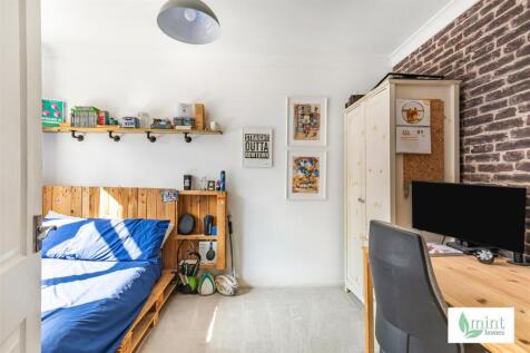 Mint_-_Franklands_Drive-14.jpg