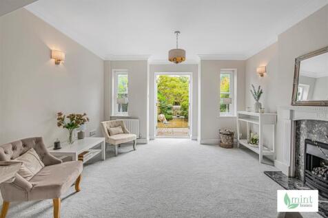 mint_homes_45_st_martin_mews__34_.jpg