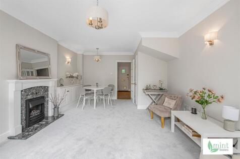 mint_homes_45_st_martin_mews__37_.jpg