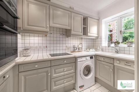 mint_homes_45_st_martin_mews__13_.JPG