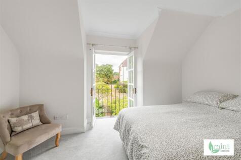 mint_homes_45_st_martin_mews__19_.JPG