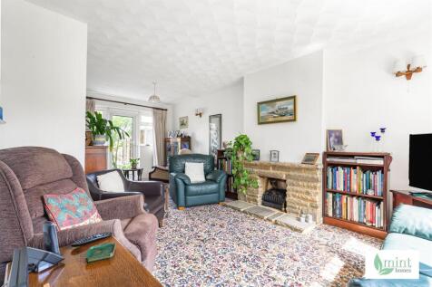 Mint_homes-3_engliff_lane-gu22__18_.JPG