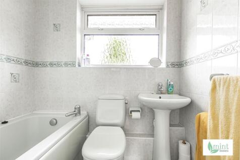 Mint_homes-3_engliff_lane-gu22__11_.JPG