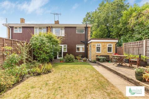 Mint_homes-3_engliff_lane-gu22__4_.JPG