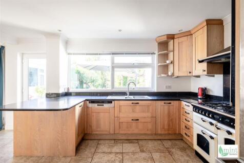 Watermark - 70 Bousley Rise-15.jpg