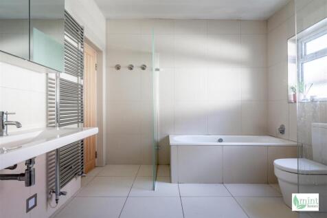 Watermark - 70 Bousley Rise-37.jpg